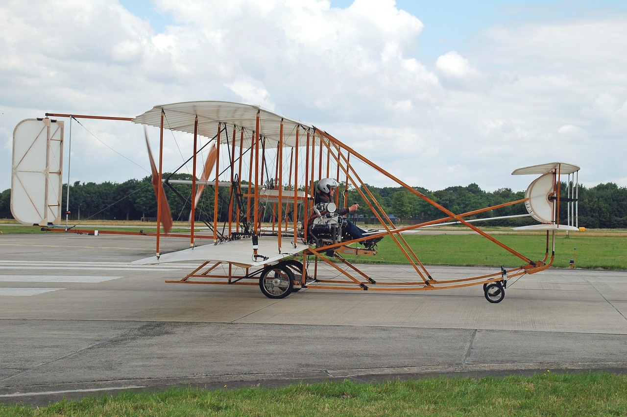 Offerings plane, diy, volkel, airshow